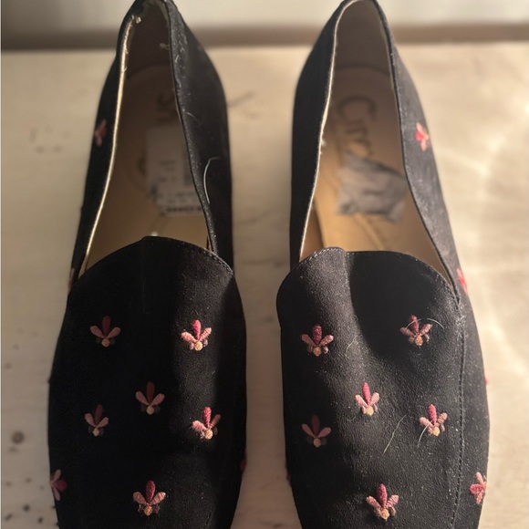 Sam Edelman Shoes - Sam Edelman Black Loafers with Pink Embroidery